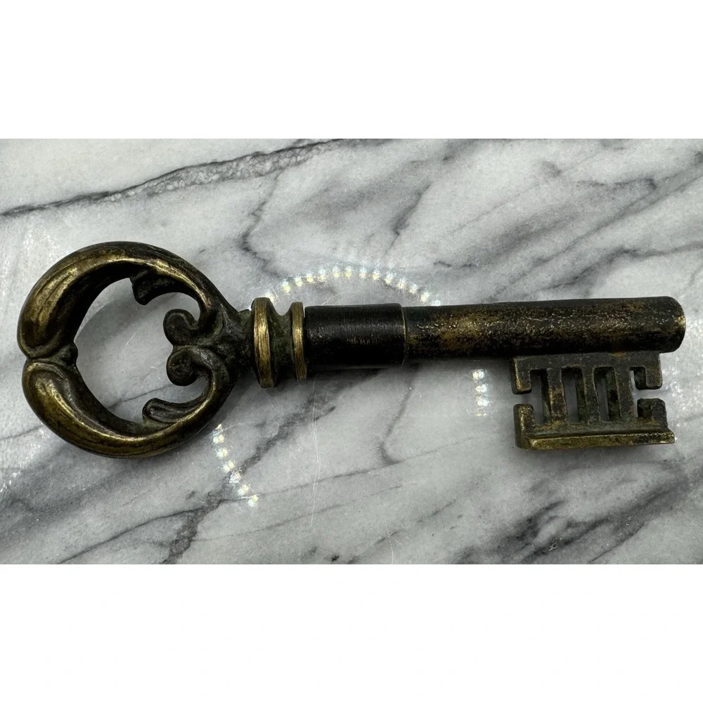 Large Decorative Skeleton Key Wall Decor Antique Style Brass 6